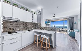 Ocean View 16A Studio Pool & Spa Wi-Fi