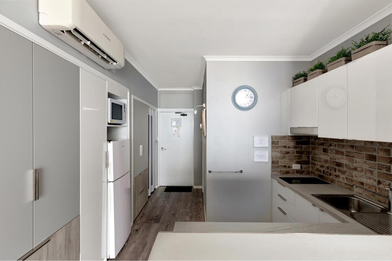 Ocean View 16A Studio Pool & Spa Wi-Fi Airlie Beach Exterior photo